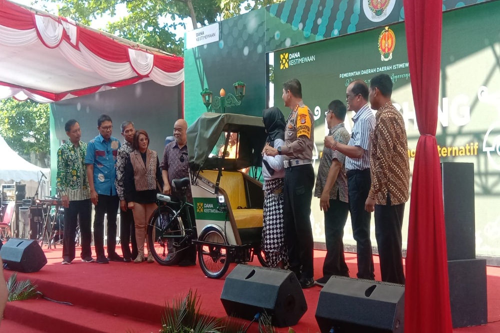 50 Becak Listrik SELIS Resmi Jadi Kendaraan Pariwisata di Yogyakarta