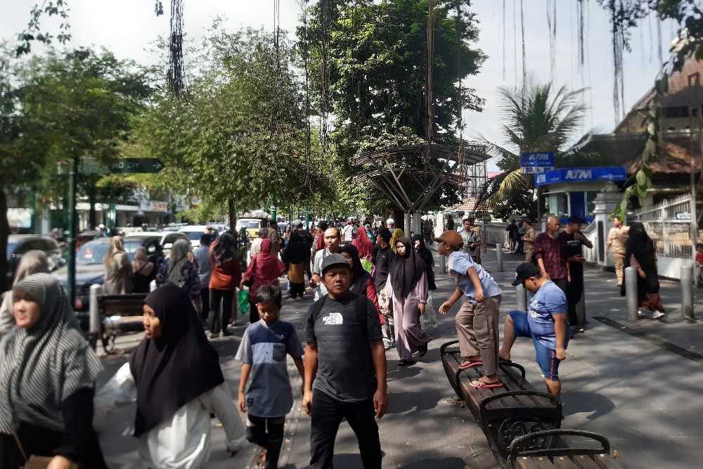 Banyak Mobil Ingin Masuk Malioboro Jogja, Polisi Berlakukan Sistem Buka Tutup