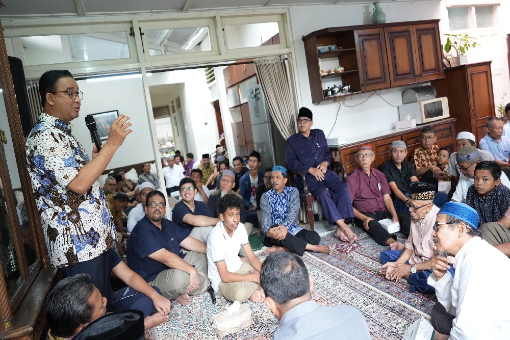 Anies Baswedan Temui Warga Kampung Halamannya di Karangwuni Sleman