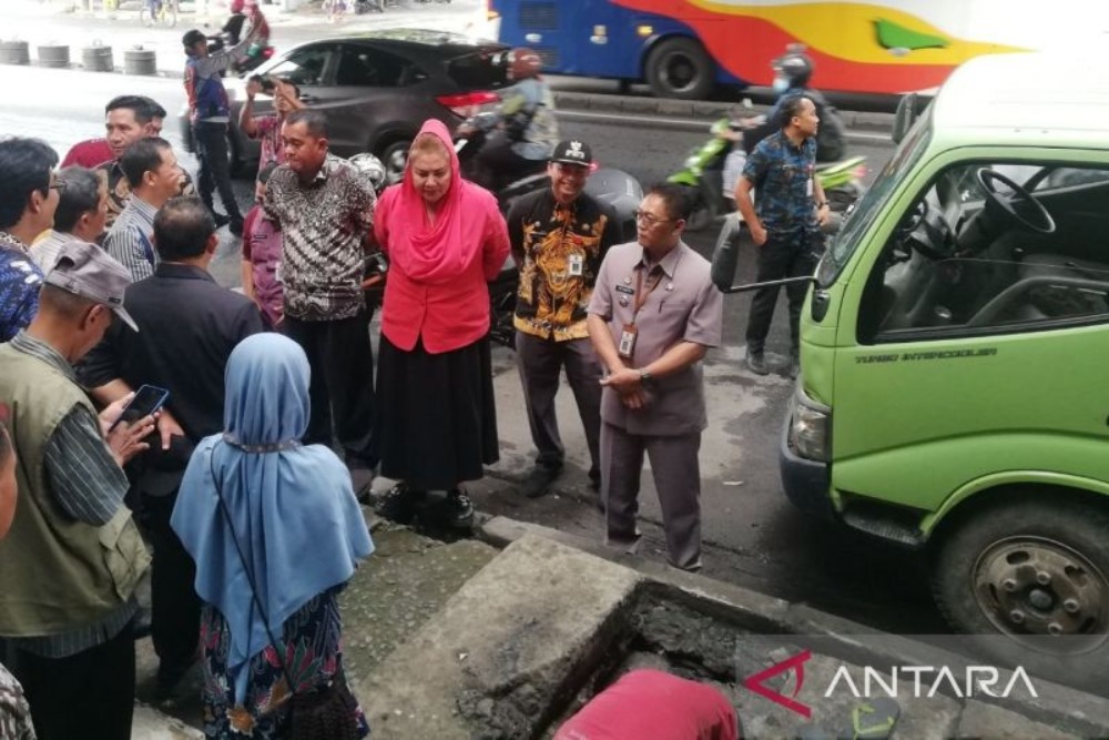 Penanggulangan Banjir di Semarang Terganjal Dua Masalah Klasik Ini