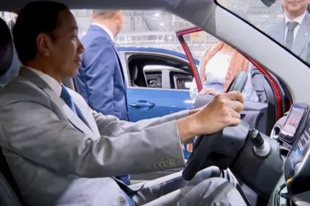 Jokowi Dukung VinFast Vietnam Perkuat Ekosistem Mobil Listrik Nasional