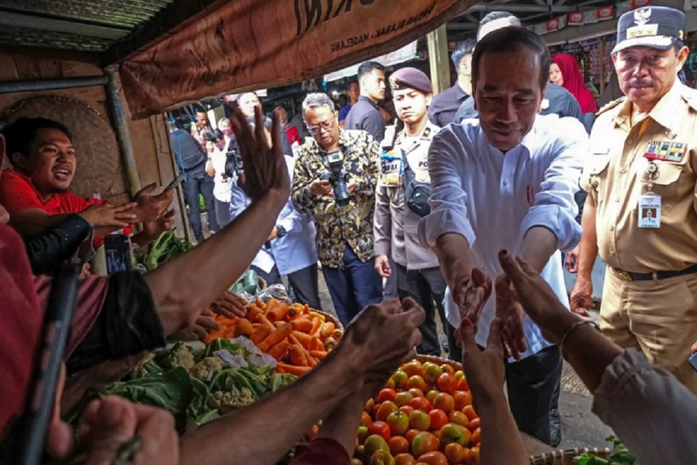 Stafsus Presiden Klarifikasi, Jokowi ke Jateng untuk Mengecek Program Pemerintah
