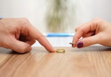 Bau Badan karena Jarang Mandi, Seorang Suami Digugat Cerai Istrinya