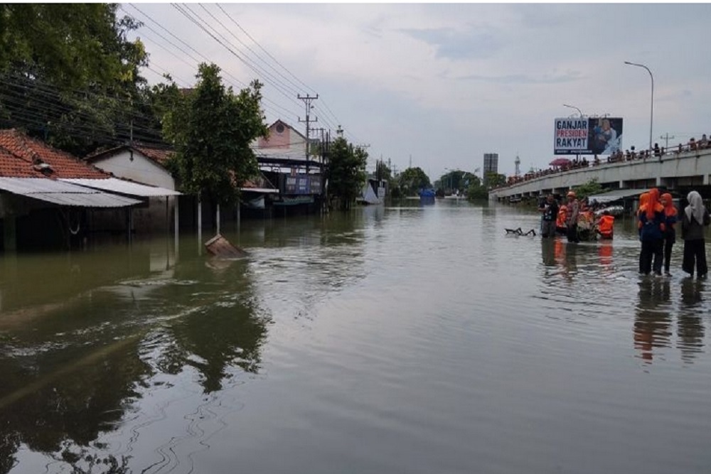 Ketinggian Banjir di Demak Jawa Tengah Mulai Turun
