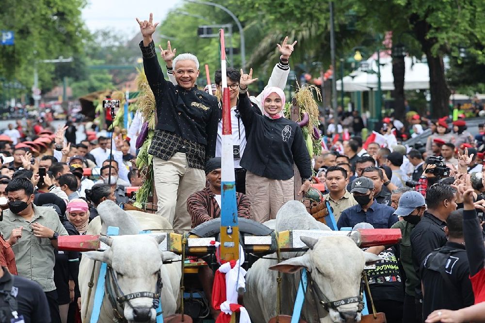 Datangi Kampanye Akbar Ganjar-Mahfud di Solo, Putri Wiji Thukul Tagih Janji Jokowi