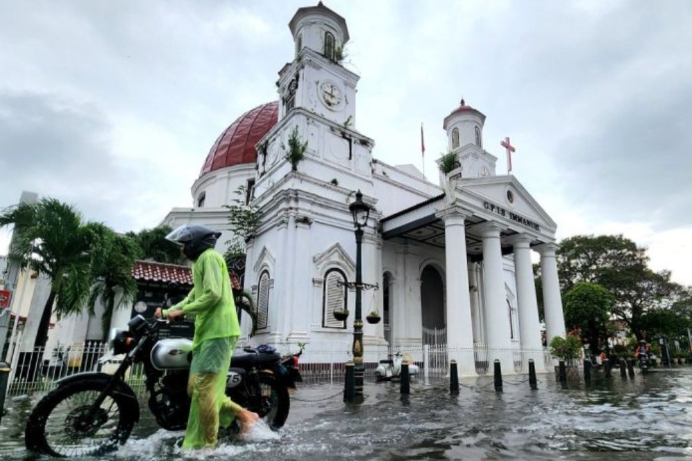 Daop 6 Yogyakarta Batalkan 4 Perjalanan KA Imbas Banjir di Semarang