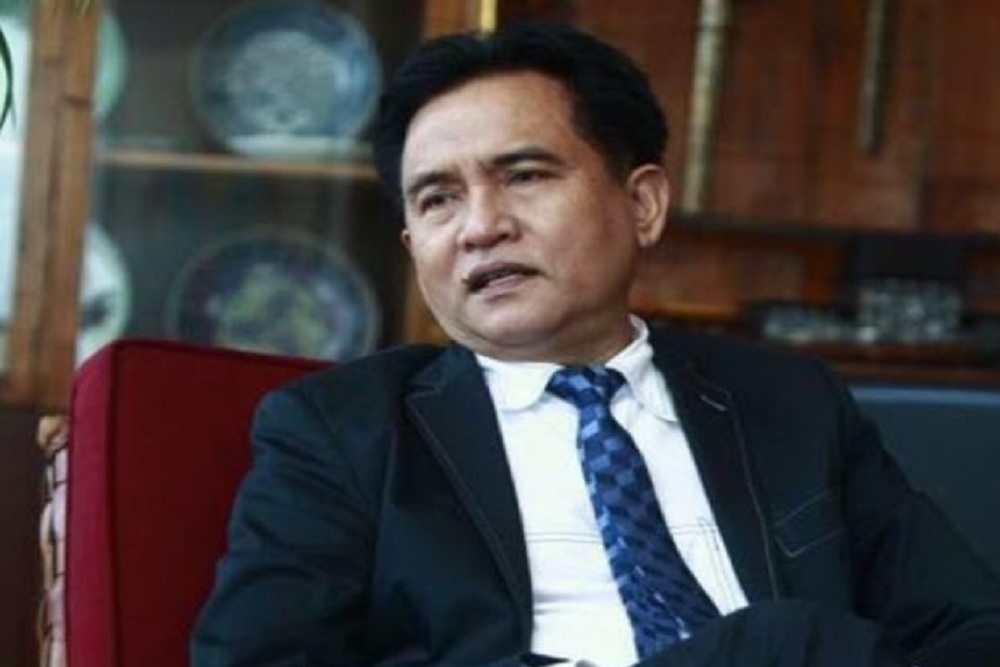 Yusril Serahkan Berkas Putusan Asli MK ke Prabowo Subianto