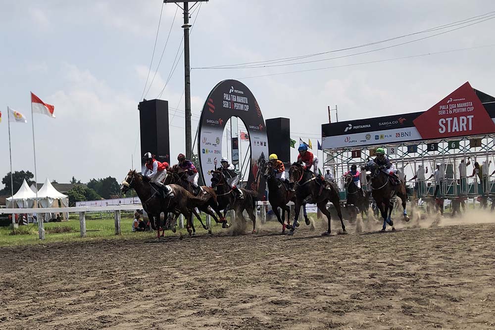 Ratusan Joki Berpacu di Lomba Pacuan Kuda Gelanggang Sultan Agung Bantul