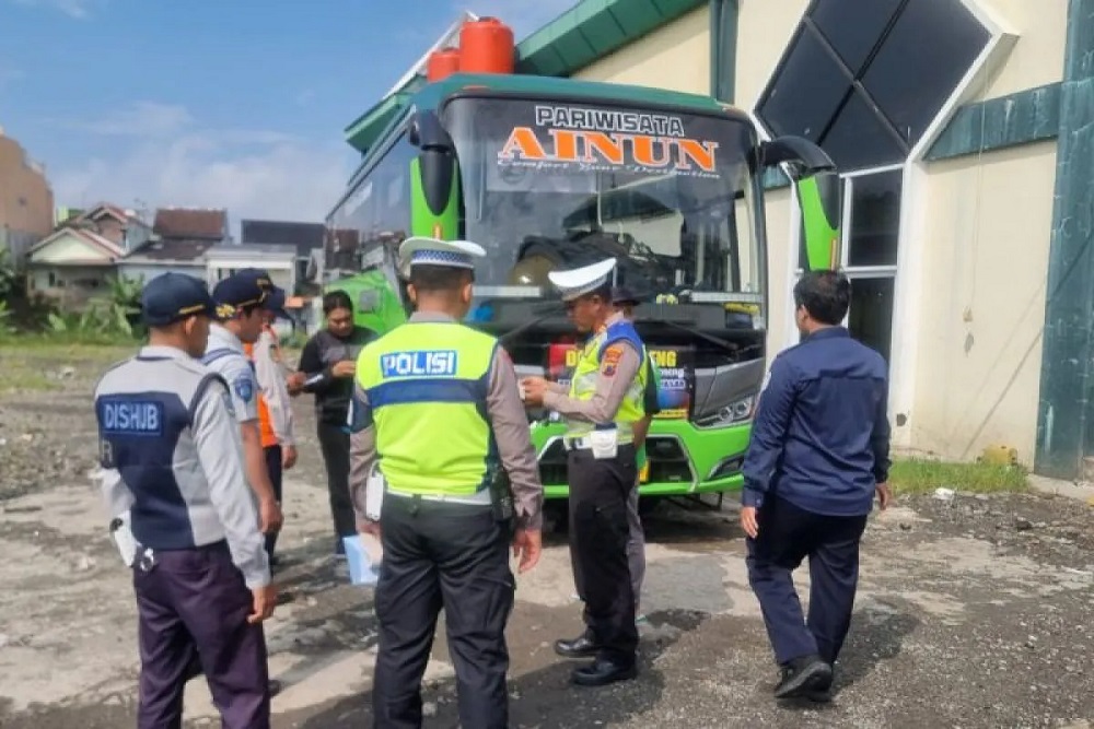 Puluhan Bus Pariwisata di Wonosobo Diperiksa Kelaikannya oleh Tim Gabungan
