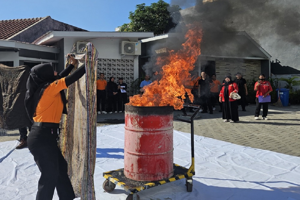 Novotel Suites Yogyakarta Malioboro Tingkatkan Kesiapsiagaan Kebakaran lewat Pelatihan Alat Pemadam Api Ringan