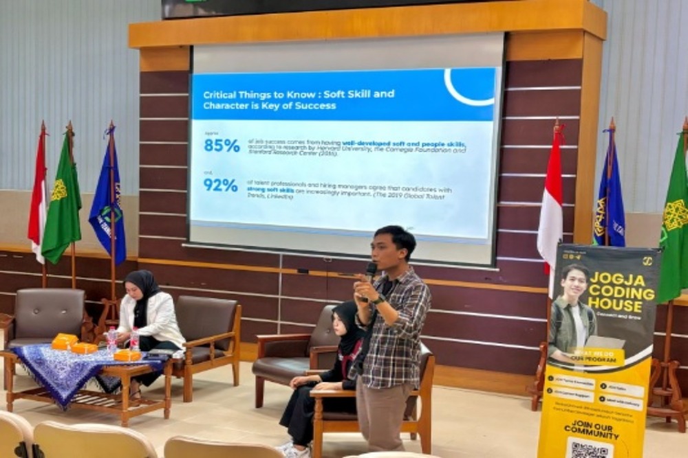 Sinergi Universitas dan Industri: Coding Collective Indonesia dan UIN Sunan Kalijaga Menggelar Seminar Persiapan Karier