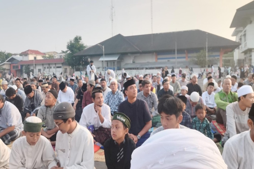 Hanafi Rais Jadi Khatib Salat Iduladha di Lapangan Parkir GOR Amongrogo, Digelar Lebih Awal dengan Ratusan Jemaah