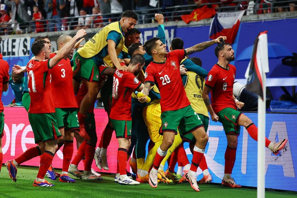 Hasil Portugal Vs Republik Ceko: Skor 2-1, Os Navegadores Menang Dramatis Lewat Gol Conceicao  di Menit Terakhir