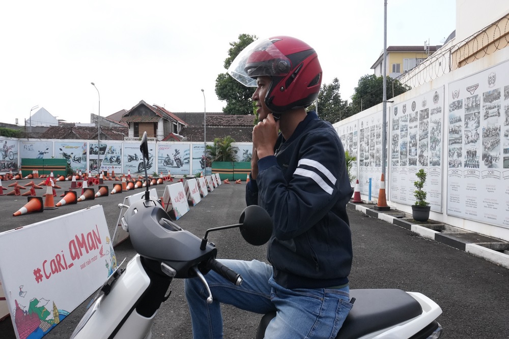 Pahami Arti Helm dalam Berkendara