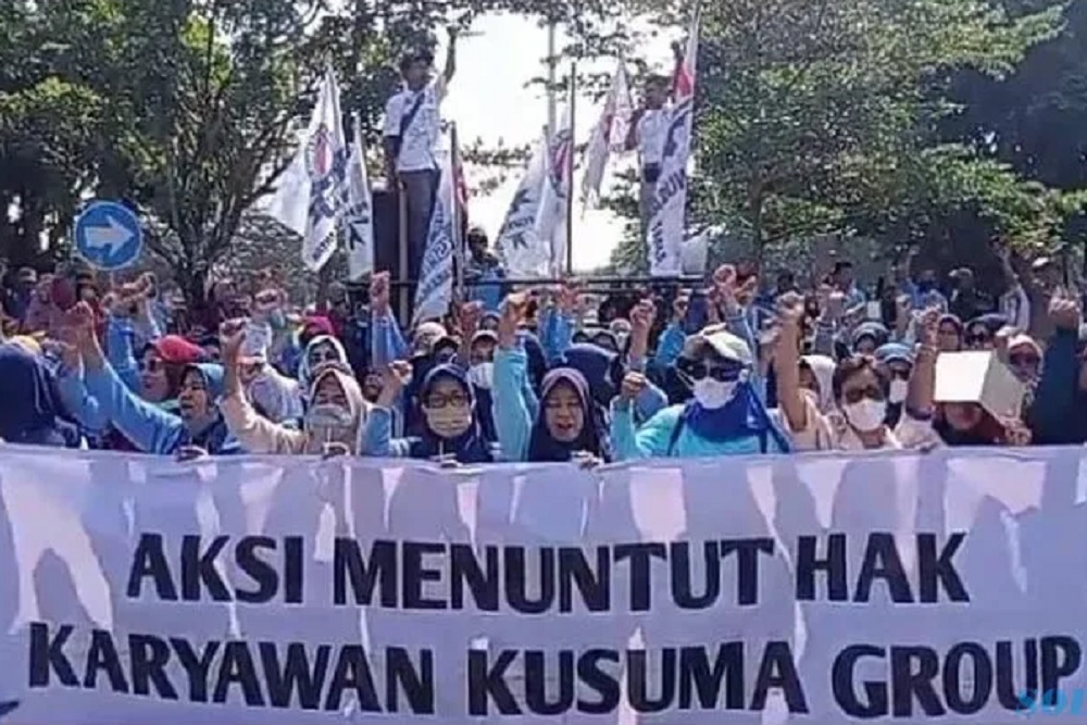 Industri Tekstil Mulai Goyah, Ratusan Karyawan di Karanganyar Demo