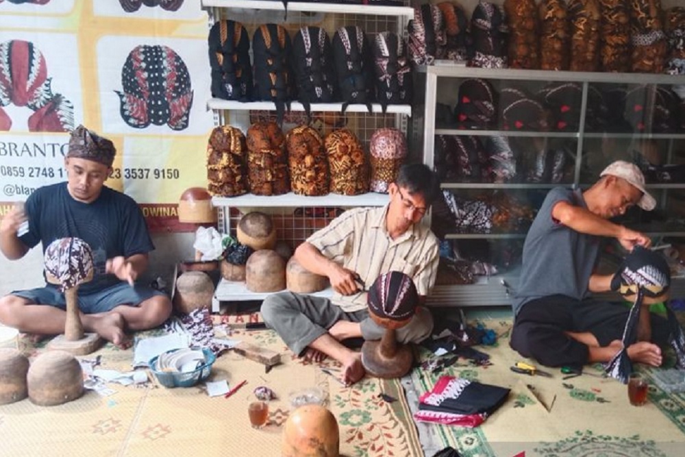 Belasan Perajin Blangkon di Kota Jogja Dapat Suntikan Modal Rp500 Juta