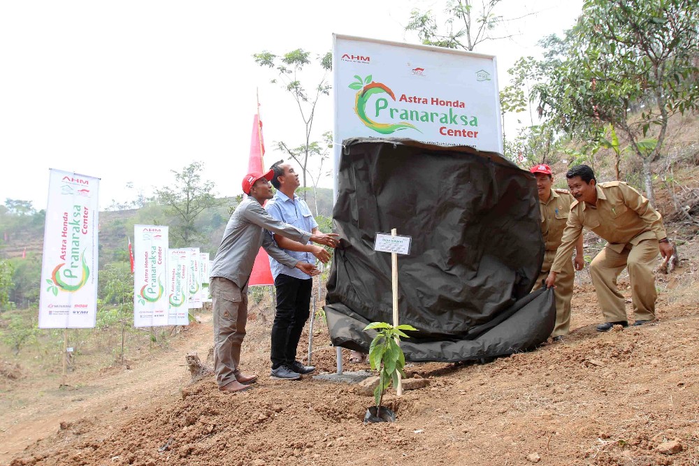 AHM Raih Penghargaan CSR Terbaik di Tanah Air