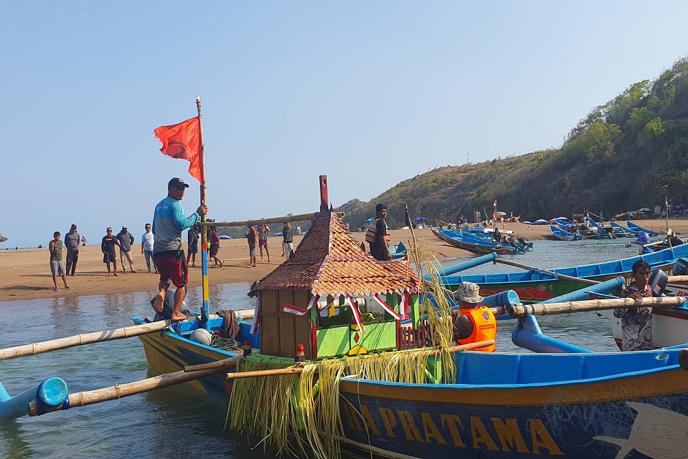 Gelar Labuhan, Pelaku Wisata di Pantai Baron Harapkan Peningkatan Kunjungan