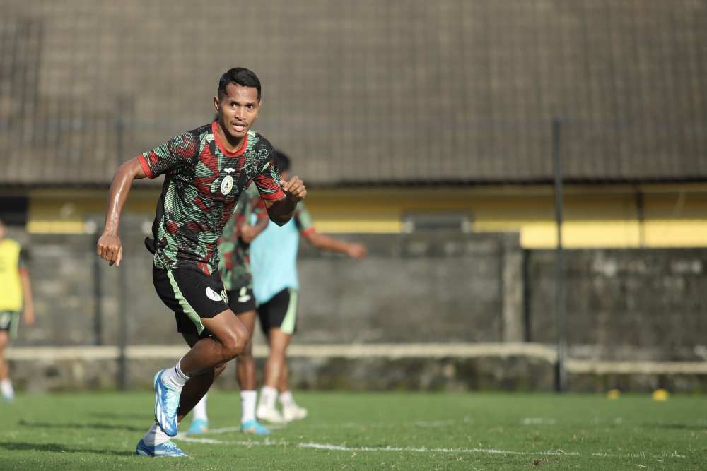 Duh! Liga Belum Mulai Dua Bek PSS Ini Justru Cedera Saat Latihan