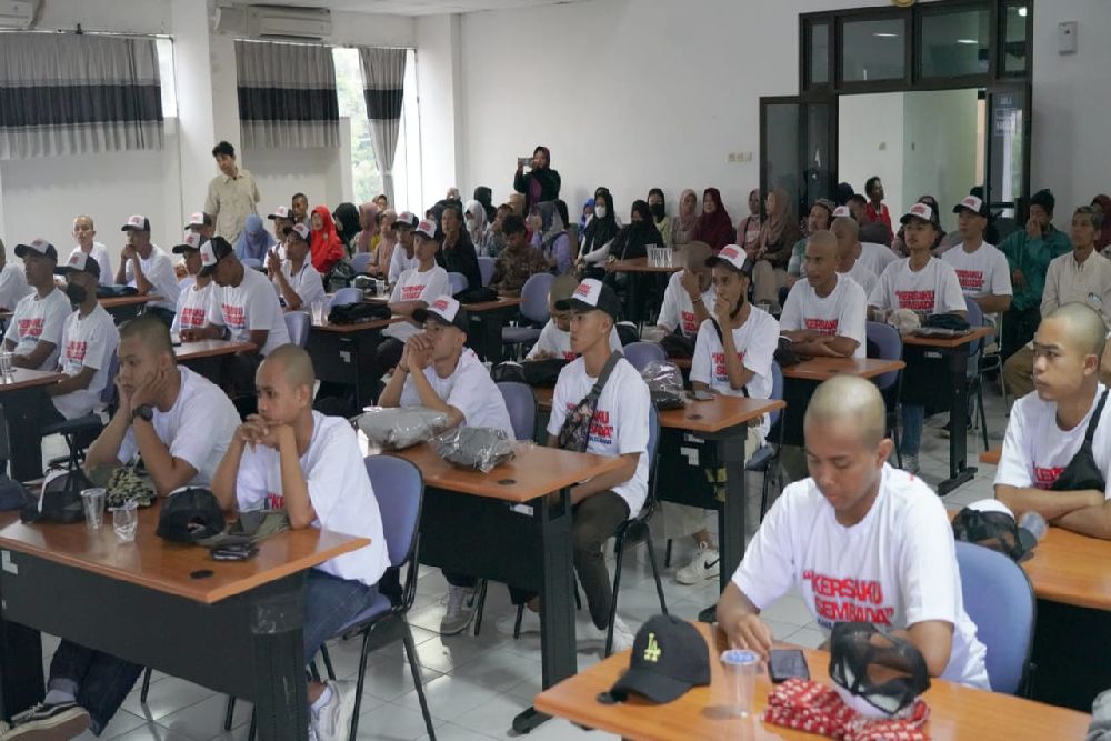 Entaskan Kemiskinan, Danang Lepas 44 Peserta Program Kersaku Sembada