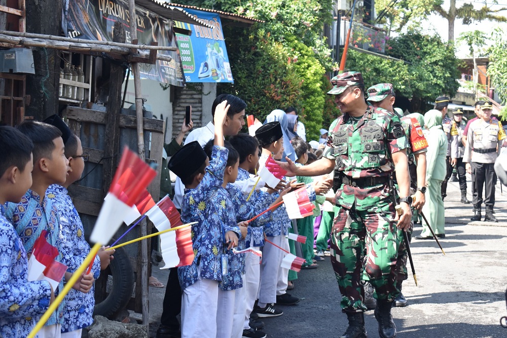 Sejarah Terulang, Pembangunan Talud dan Pagar Makam di Kampung Mrican Menjadi Sasaran TMMD