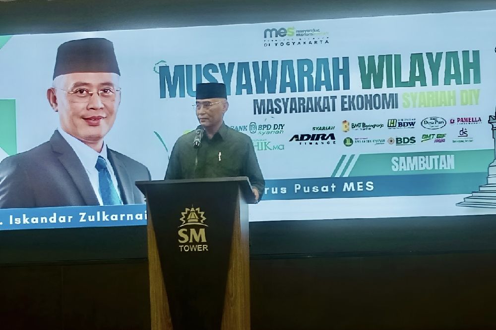 Gantikan Heroe Poerwadi, Prof Edy Suandi Hamid Terpilih sebagai Ketua MES DIY 2024-2027