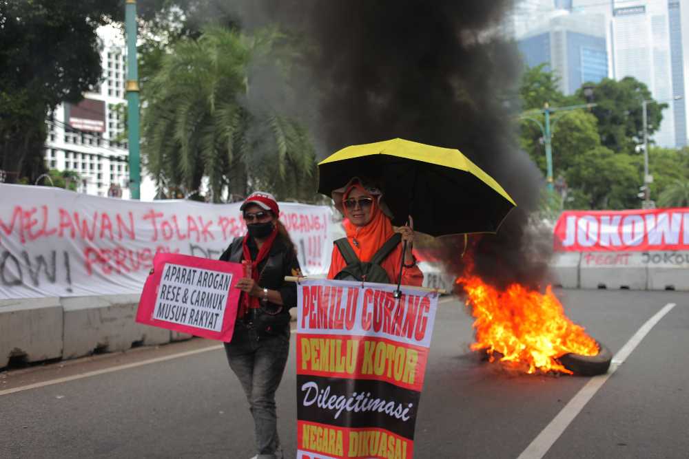 Antisipasi Demo Susulan, Polisi Blokade Jalan Menuju KPU