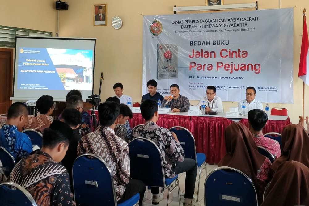 BEDAH BUKU: Layanan Semakin Mudah, Generasi Muda Harus Membiasakan Baca Buku