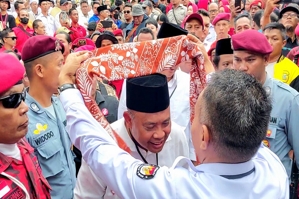 Diarak Ribuan Orang Harda-Danang Resmi Mendaftar Calon Bupati dan Wakil Bupati untuk Pilkada Sleman