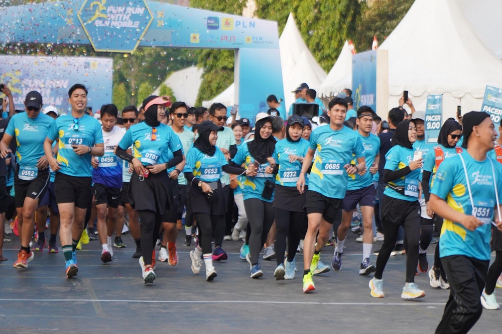 Senyum Bahagia Lestari, Peserta Fun Run with PLN Mobile Jelang Hari Pelanggan Nasional