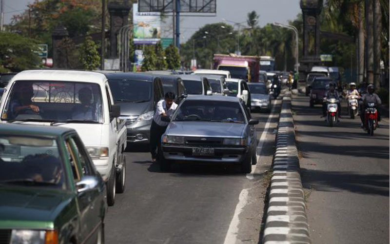 Mulai Besok, Jalan Jogja-Solo di Klaten Diberlakukan Sistem Contraflow karena Proyek Tol