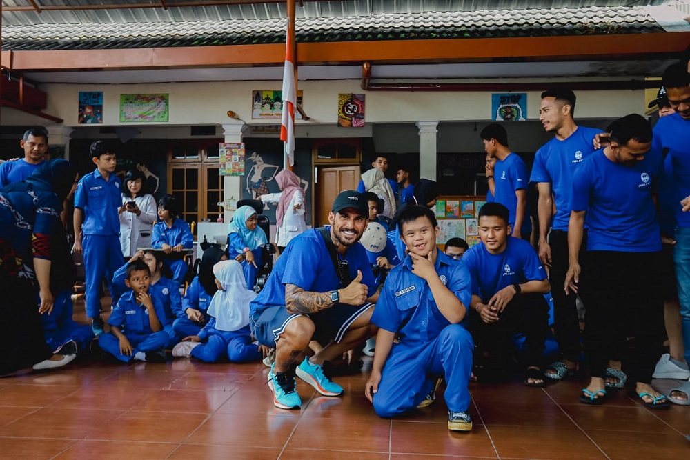 Menjelang Berlaga di Liga 2, Skuad PSIM Jogja Menyambangi Panti Asuhan