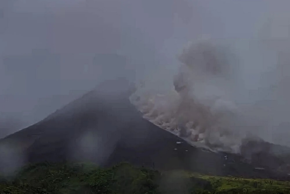 Dalam Sepekan, Gunung Merapi Keluarkan 9 Kali Awan Panas Guguran