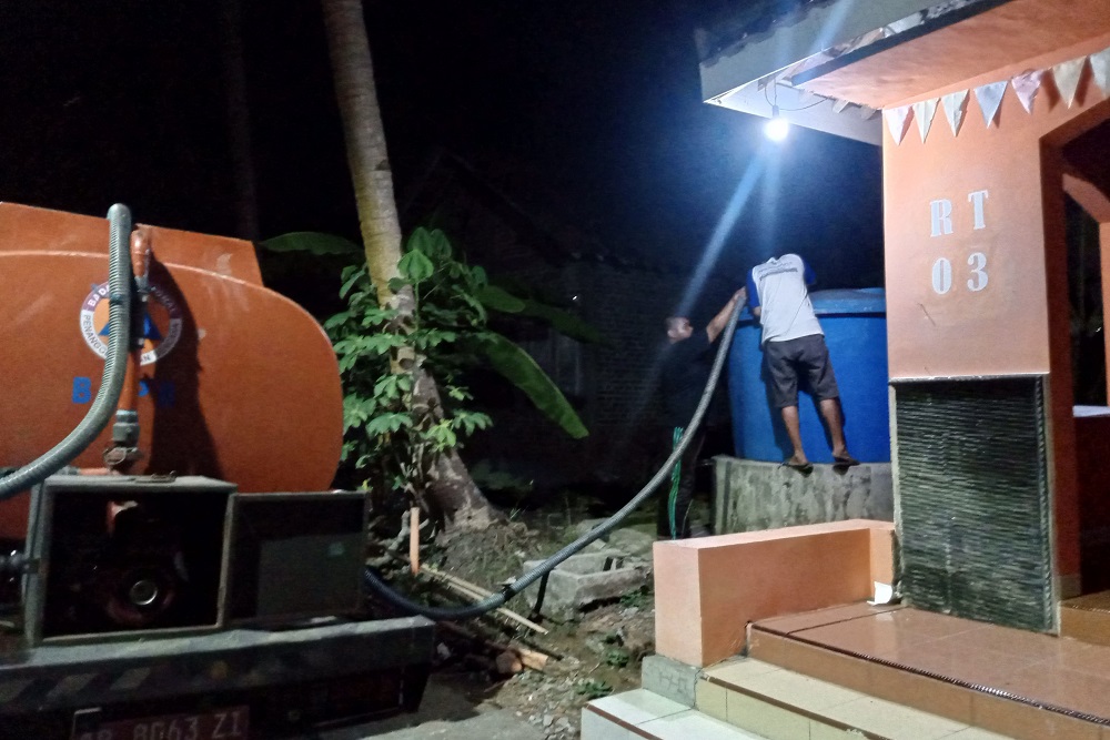 Sumur Mengering, BPBD Sleman Salurkan Bantuan Air ke Warga Sendangrejo Minggir