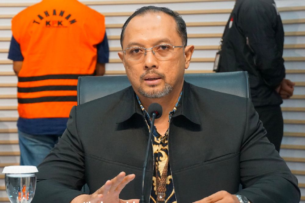 Alasan Sakit, Eks Gubernur Kaltim AFI Mangkir dari Panggilan KPK