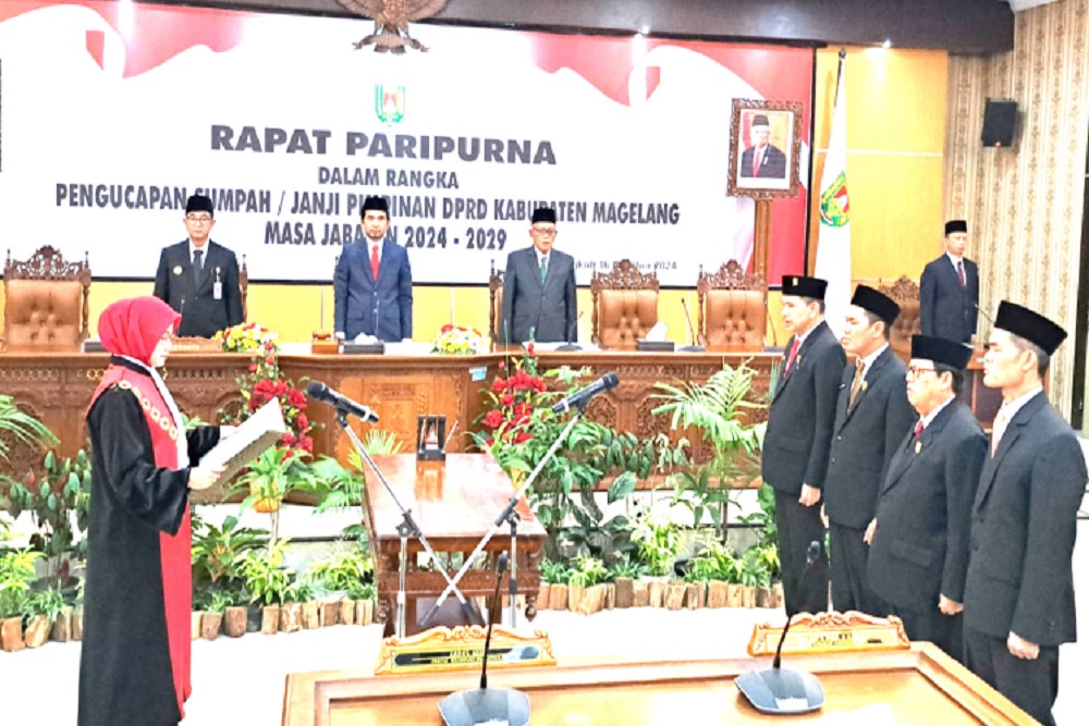 Empat Pimpinan DPRD  Kabupaten Magelang Dilantik