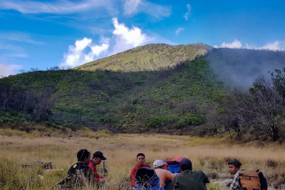 Perhatian! Pendakian Gunung Ciremai Ditutup Sementara