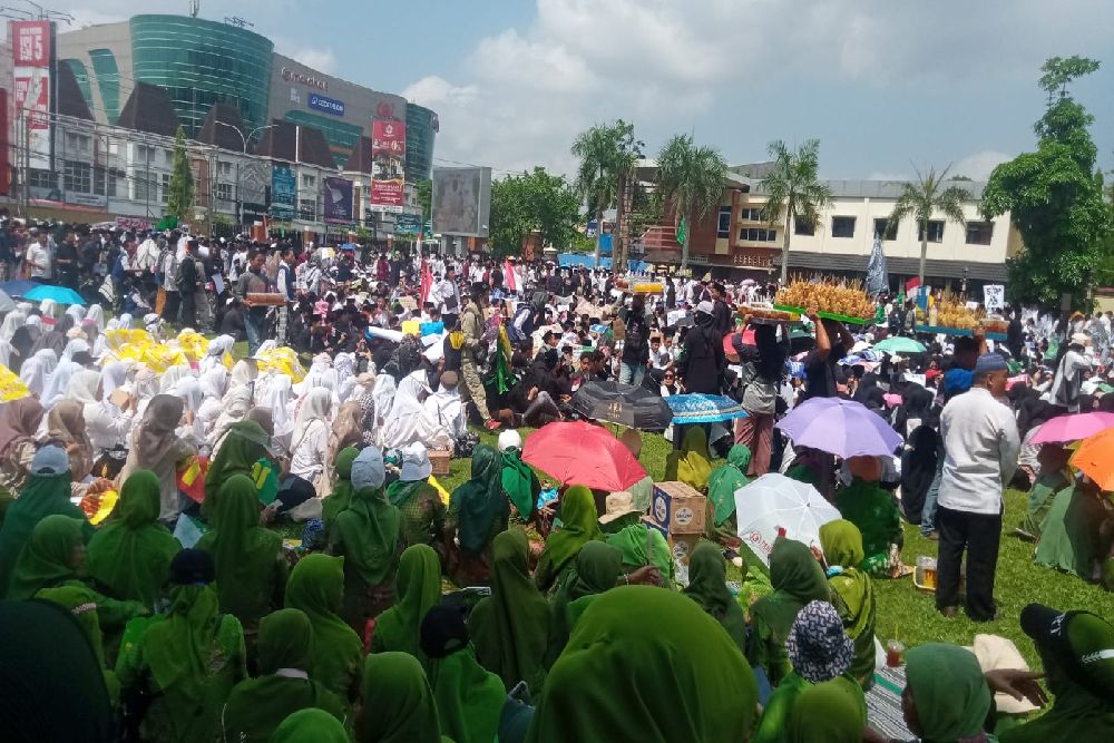 Datangi Polda DIY, Ribuan Santri Tuntut Kasus Penusukan Santri di Jogja Diusut Tuntas