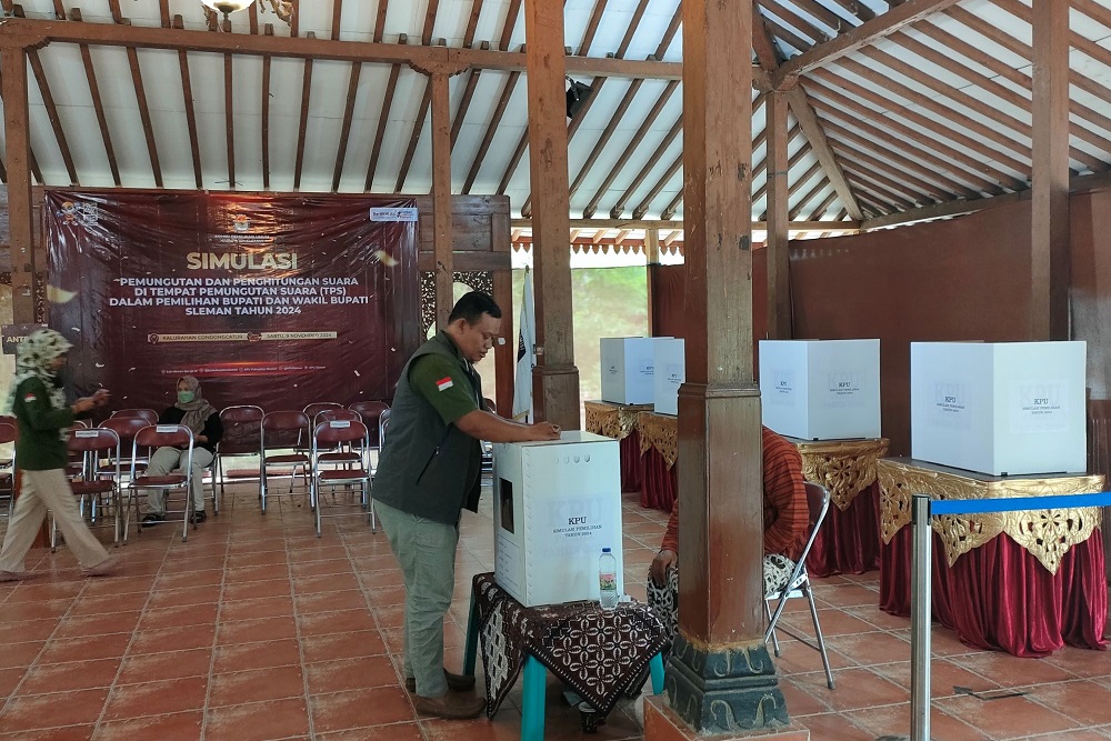 Persiapan Logistik Capai 99 Persen, KPU Sleman Gelar Simulasi Coblosan untuk Kelancaran Pilkada 2024