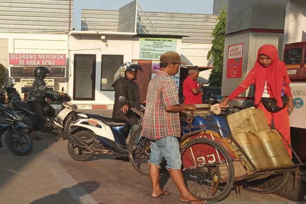 Beli Pertalite Menggunakan Puluhan Jerigen, Seorang Pria Ditangkap Polisi