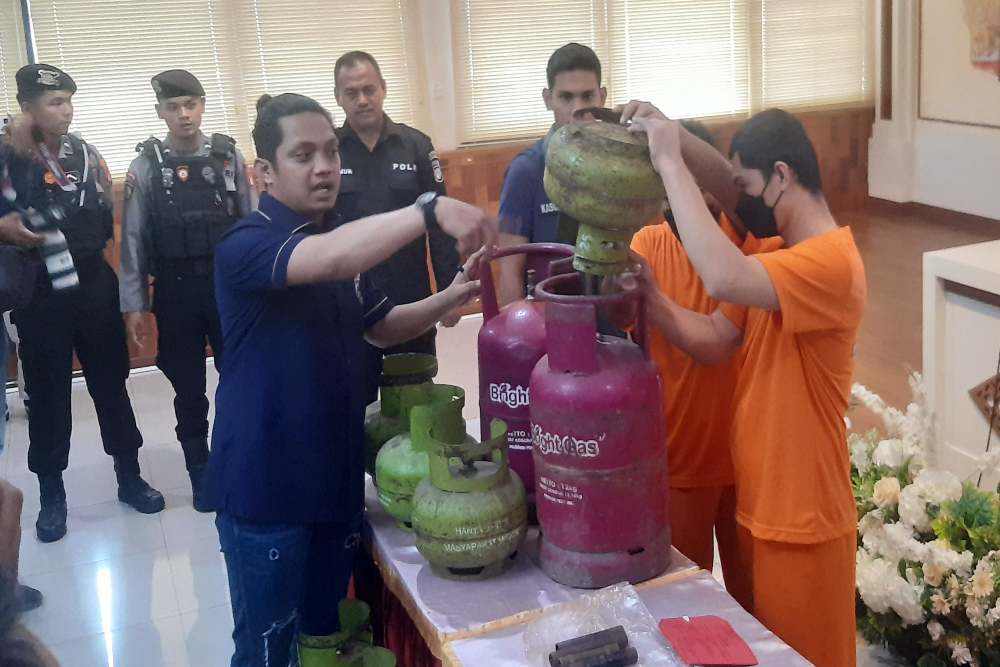 Oplos Gas Melon Jadi Gas 12 Kg, Dua Pria di Gamping Ditangkap Polisi