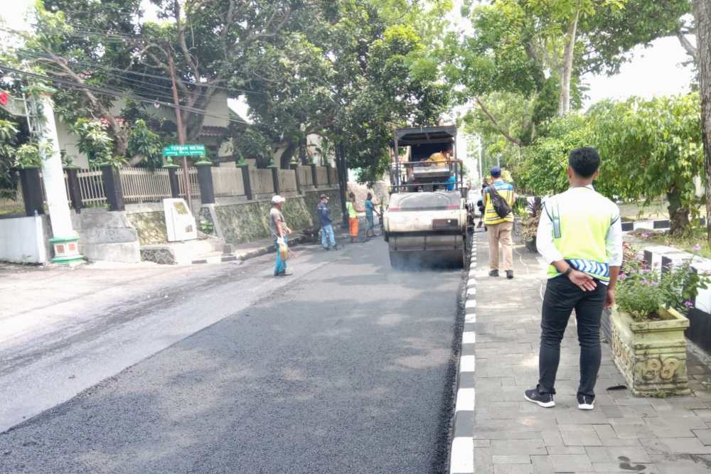 Diperbaiki, Jl. Bhayangkara Wates Ditutup Sampai Pertengahan Desember