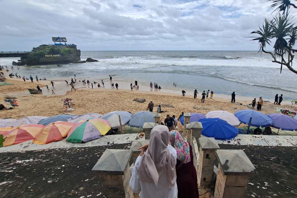 Pantai Lebih Ramai ketimbang Hari Biasa, Tim SAR Gunungkidul Terjunkan Puluhan Personel