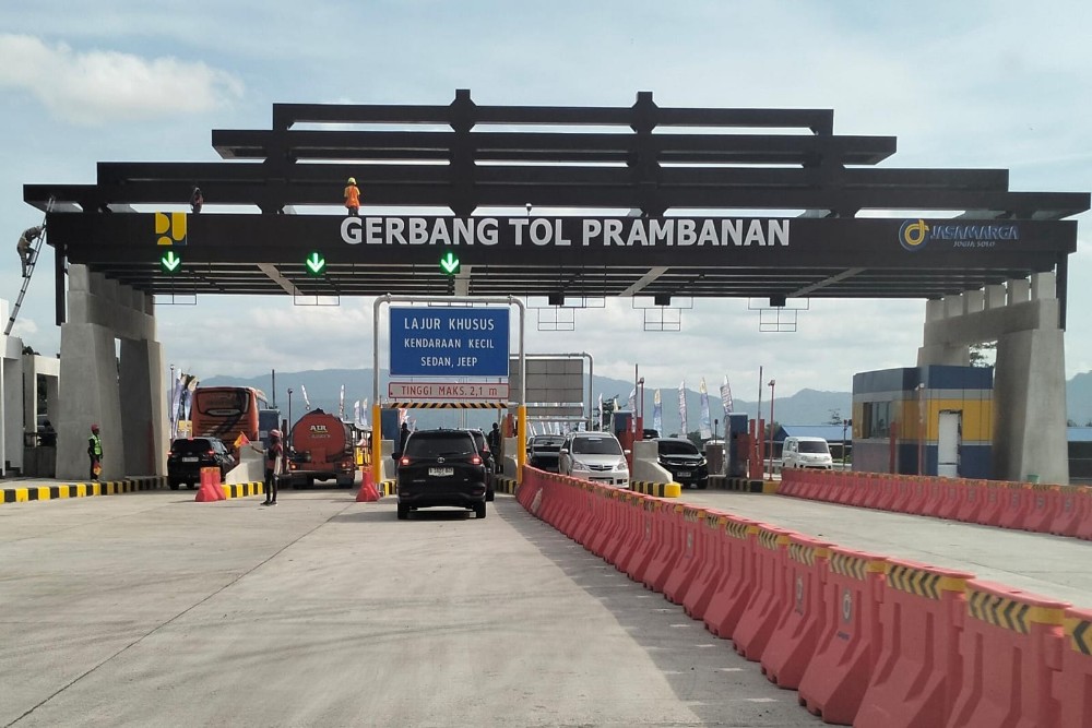 Arus Mudik Tuntas, Polisi Bersiap Hadapi Arus Balik ke Arah Tol Jogja-Solo Gerbang Tol Prambanan