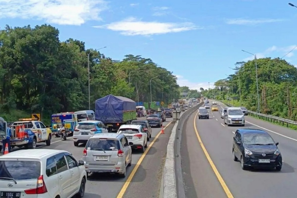 Kronologi Kecelakaan Beruntun Lima Kendaraan di Tol Cipularang, Dipicu Truk Bermuatan tak Kuat Nanjak