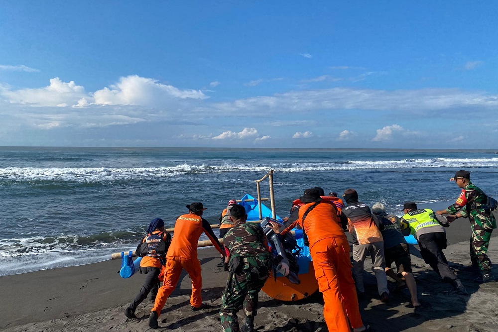 Sudah Hari Ketiga, Nelayan yang Hilang di Pantai Congot Belum Ditemukan, Pencarian Dilanjutkan