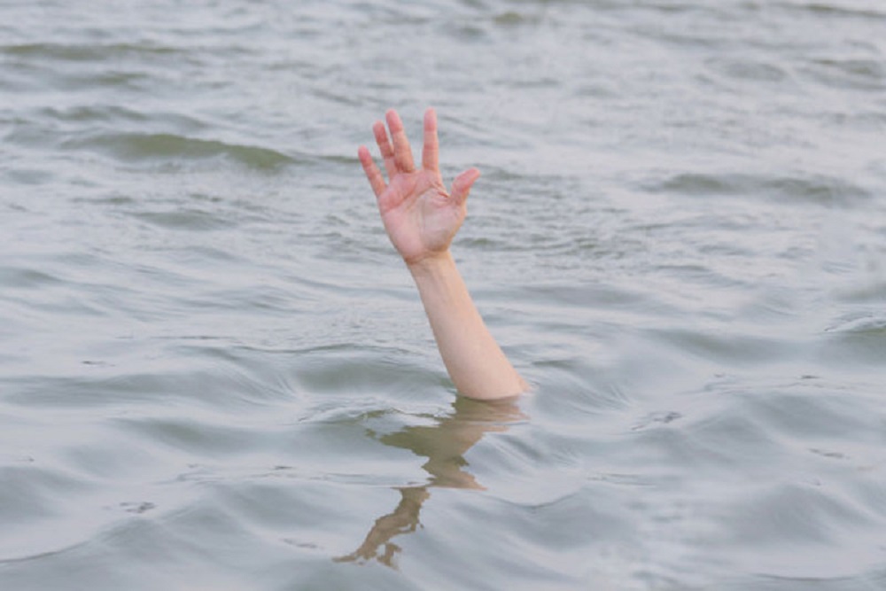 Belasan Siswa SMP Asal Mojokerto Terseret Ombak di Pantai Drini, 3 Korban Ditemukan Tewas dan 1 Hilang