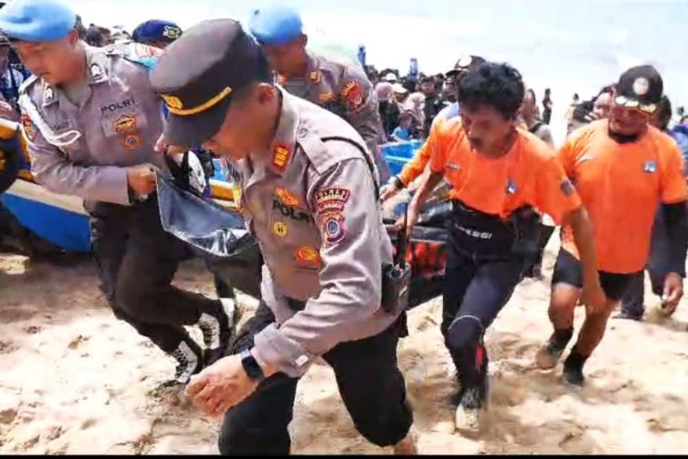 Arus Deras Jadi Kendala Pencarian Korban Hilang di Pantai Drini