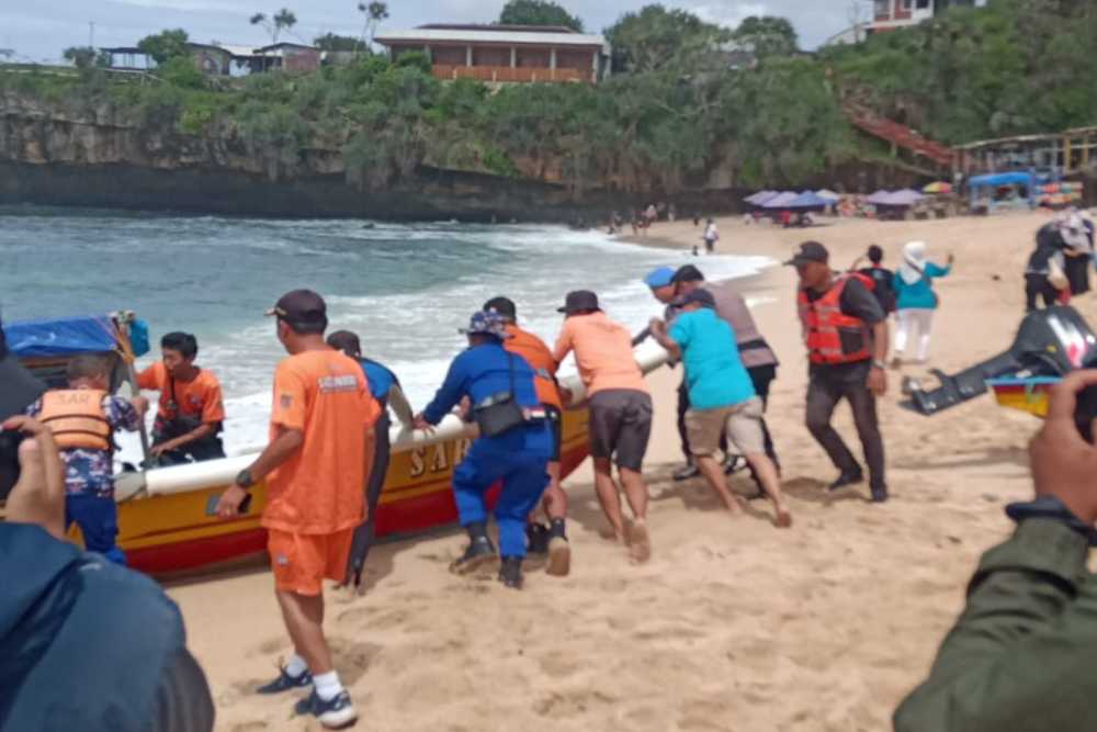 2 Korban Selamat Kecelakaan Laut Pantai Drini Dirawat Intensif di RSUP Dr. Sardjito