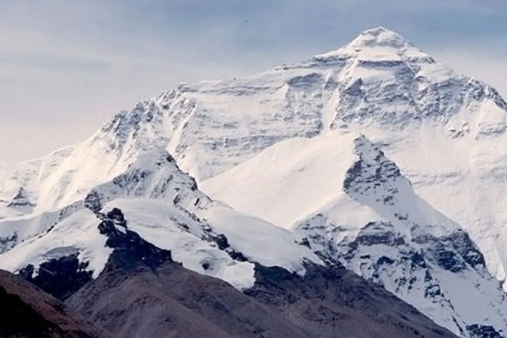 La estación de policía de Mimika deja de subir a la cima de Carstensz